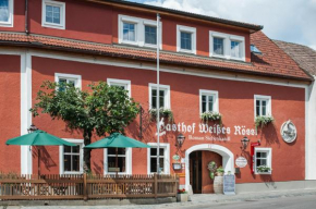 Гостиница Gasthof Weißes Rössl, Мюльдорф
